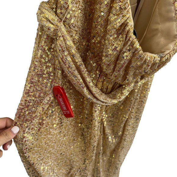 Ieena for Mac Duggal Sequin Halter Neck Sheath Gown gold size 12 - Picture 10 of 12